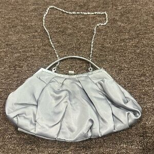 EUC Elegant Silver Women's Clutch Evening Bag Lulu Townsend